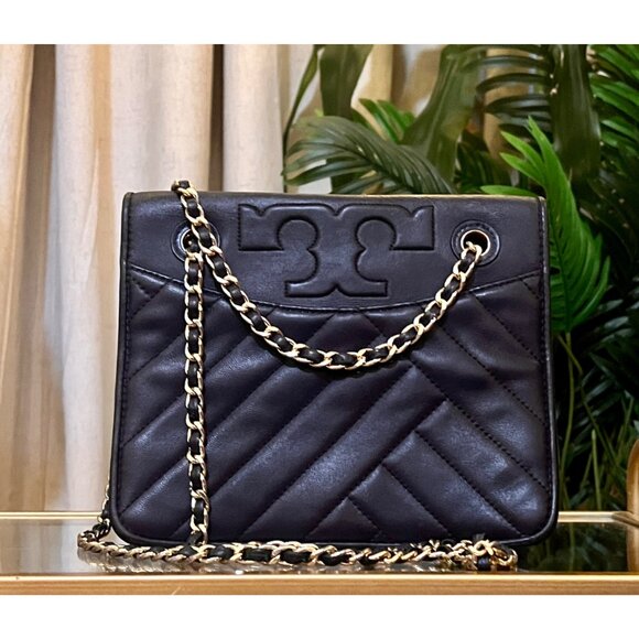 ✺ AUTHENTIC TORY BURCH NAVY BLUE QUILTED LEATHER FLEMING/ALEXA HANDBAG - Picture 2 of 11